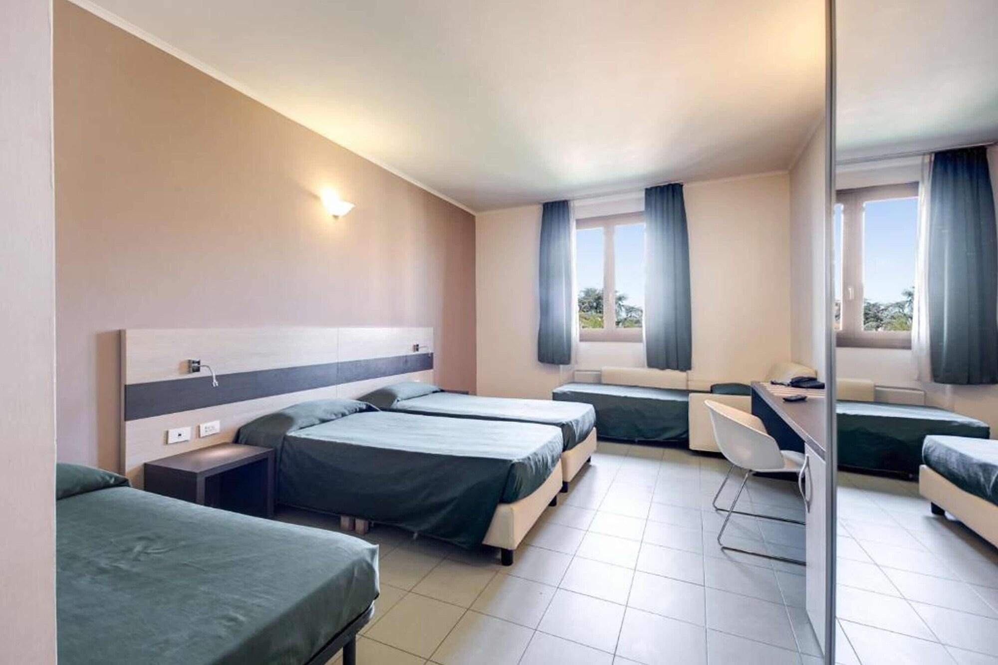 Hotell Alba 4*